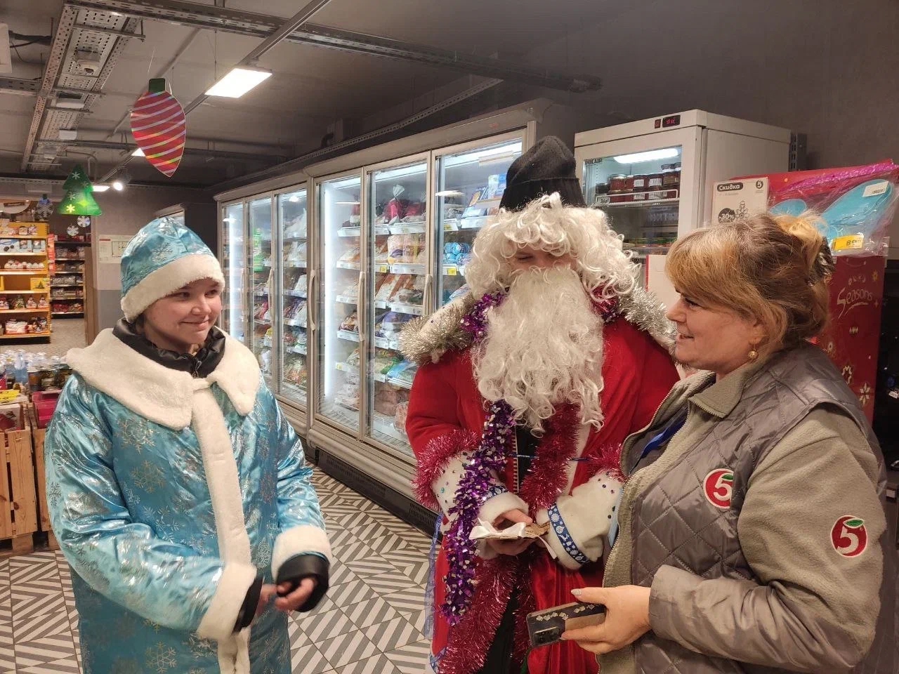 Дети и подростки Красноярского края поздравят представителей социально значимых профессий, которые работают в новогодние праздники